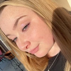 Meet your Posher, Karleigh